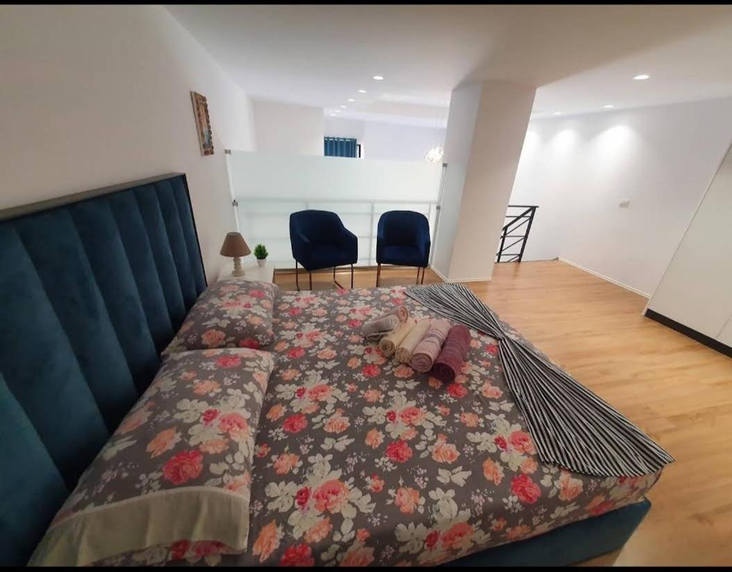 Apartament Me Qera Dublex Lungomare Vlore Exterior photo