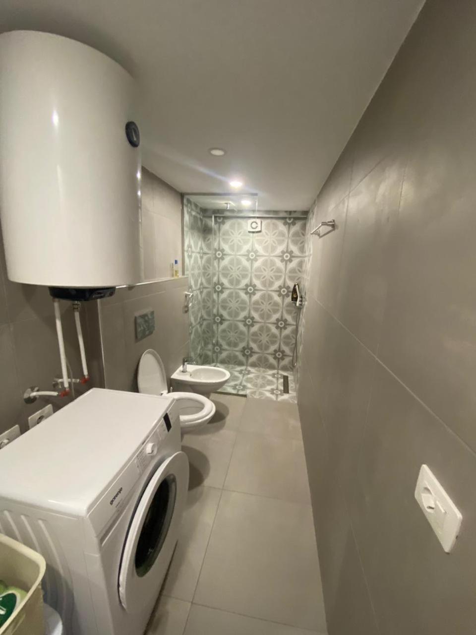 Apartament Me Qera Dublex Lungomare Vlore Exterior photo